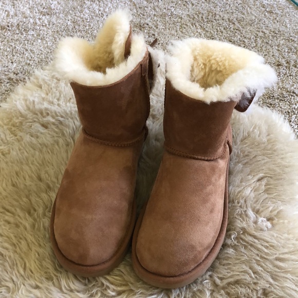 UGG Classic Double Bow Mini in Chestnut Size 6 - Picture 7 of 16